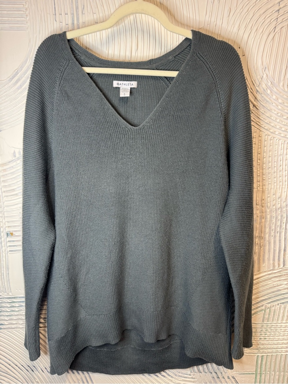 Athleta V Neck Sweater Women’s Large Gray Oversized High Low Hem